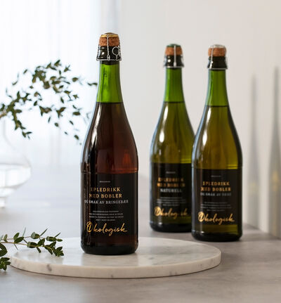 Epledrikk med bobler bringebærsmak Epledrikk med bobler bringebærsmak